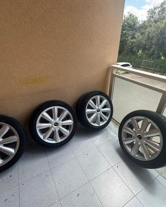 Cerchi e gomme Mini Countryman da 225/45 R18