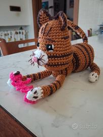 Gatto con pesce Amigurumi 