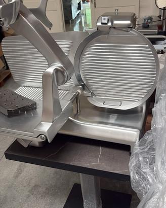 affettatrice omega lama 370 220 volt