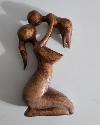 Statuetta in legno mamma con figlio