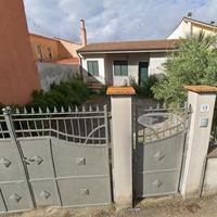 Casa indipendente con giardino e posto