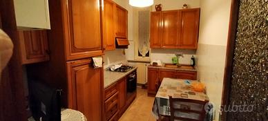 Trilocale al primo e ultimo piano in via pace