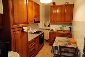 Trilocale al primo e ultimo piano in via pace