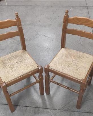 sedie in legno con seduta impagliata