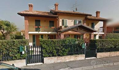 Villetta a schiera di 230 m² con più di 5 locali e