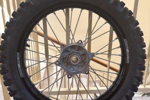 Gomme e cerchi cross
