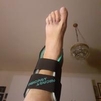 tutore caviglia bivalve