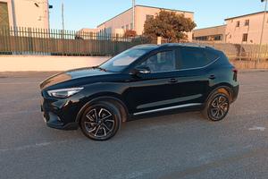 MG ZS LUXURY 