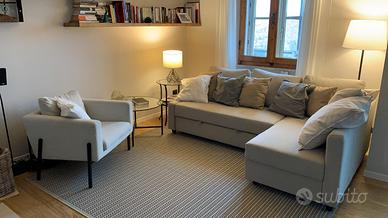 Divano angolare ikea con penisola e funzione letto