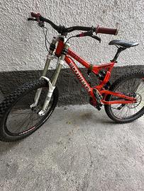 Commencal Supreme– MTB Downhill/Freeride