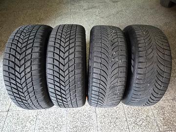 Pneumatici Invernali 215-55-16