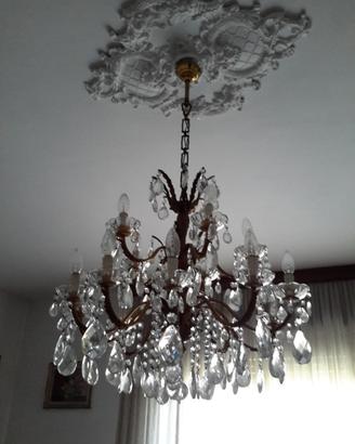 Lampadario con gocce in cristallo