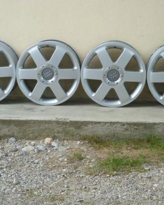 Audi TT   "cerchi in lega"
