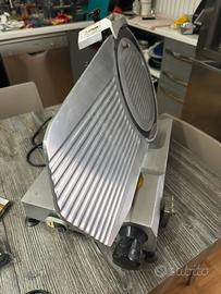 Affettatrice professionale da 30cm