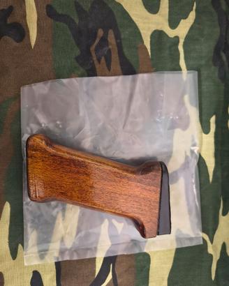 Impugnatura in legno