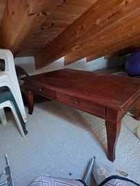 Tavolino da salotto basso in legno 