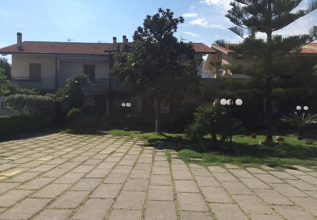 Seminterrato a montepaone lido (Cz) per vacanza