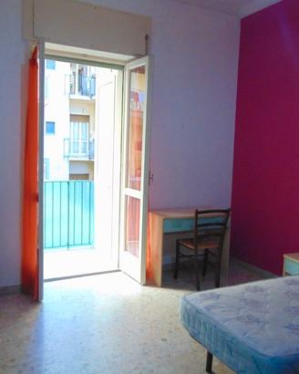 Ragazza zona d'annunzio