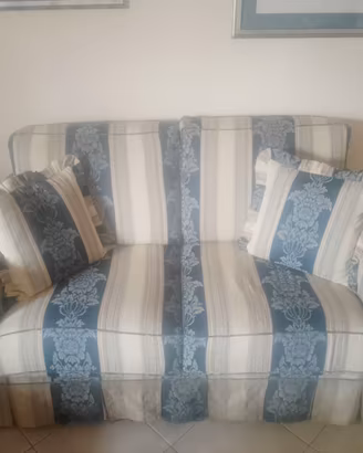 2 Divani,uno diventa letto