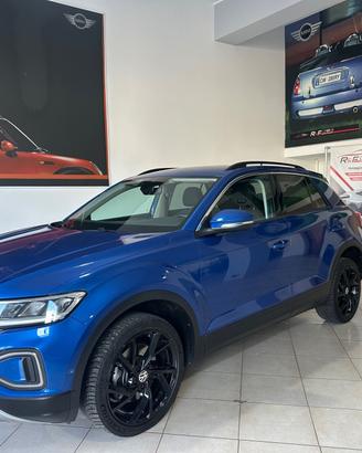 Volkswagen T-Roc 2.0 TDI SCR 150 CV DSG Sport Blue