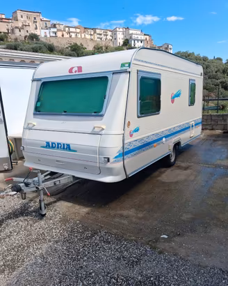roulotte adria unika