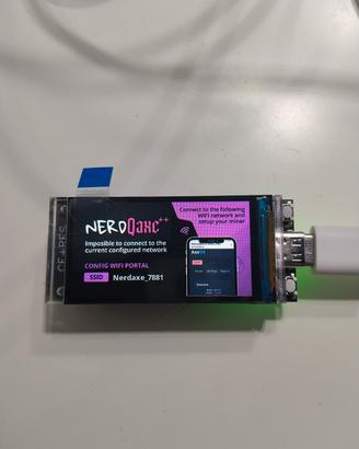 ESP-32 con display compatibile NerdQaxe++