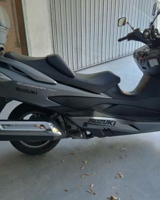 Suzuki Burgman 400