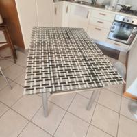 tavolo in cristallo allungabile 