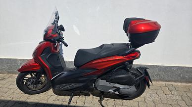 Beverly 400 Vendita in Moto e scooter in Lombardia - Main Image