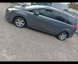 Peugeot 5008 7 posti tetto panoramico 2011