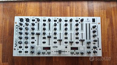 Mixer DJ Behringer VMX1000 (5 canali)