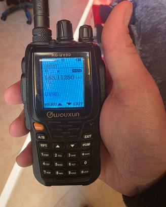 Radio KG-UV8D