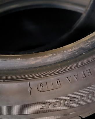 Gomme auto estive