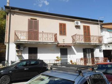 Appartamento di 120 m² con 4 locali a Riano