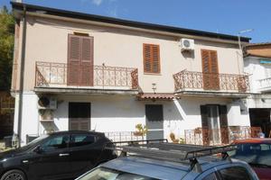 Appartamento di 120 m² con 4 locali a Riano