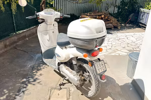 SCOOTER SCARABEO BIANCO