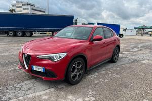 Alfa Romeo Stelvio 2.2 Turbo Diesel 160CV AT8 RWD