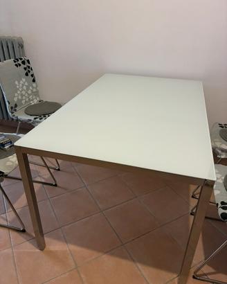 Tavolo vetro e acciaio