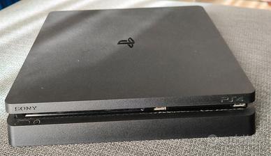 PlayStation PS4 slim