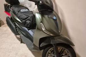 Scooter Piaggio Beverly S 400 Sport