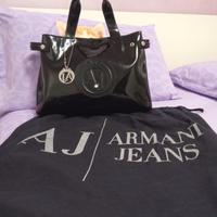 Borsa con portafoglio Armani Jeans di vernice nera