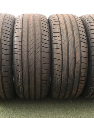 Gomme Bridgestone Turanza 215 50 18 estate