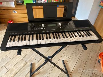 Tastiera Yamaha psr e373