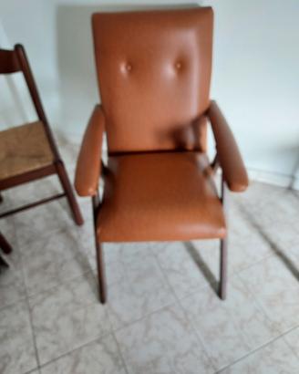 Poltrona con braccioli