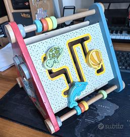 Gioco in legno per bambini con figure