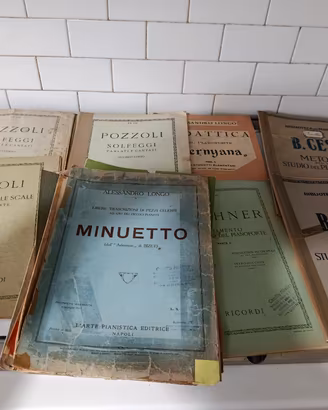 Antichi spartiti musicali per pianoforte. Anni '30