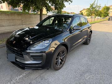 PORSCHE Macan 2.0 T