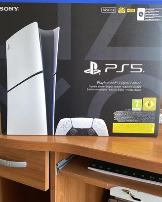 Sony PlayStation 5 (PS5) condizioni eccelenti