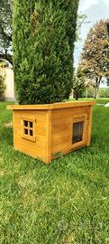Casetta per gatti in legno
