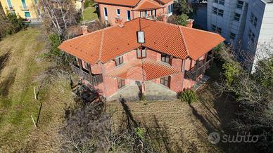 VILLA SINGOLA A BAGNOLO PIEMONTE